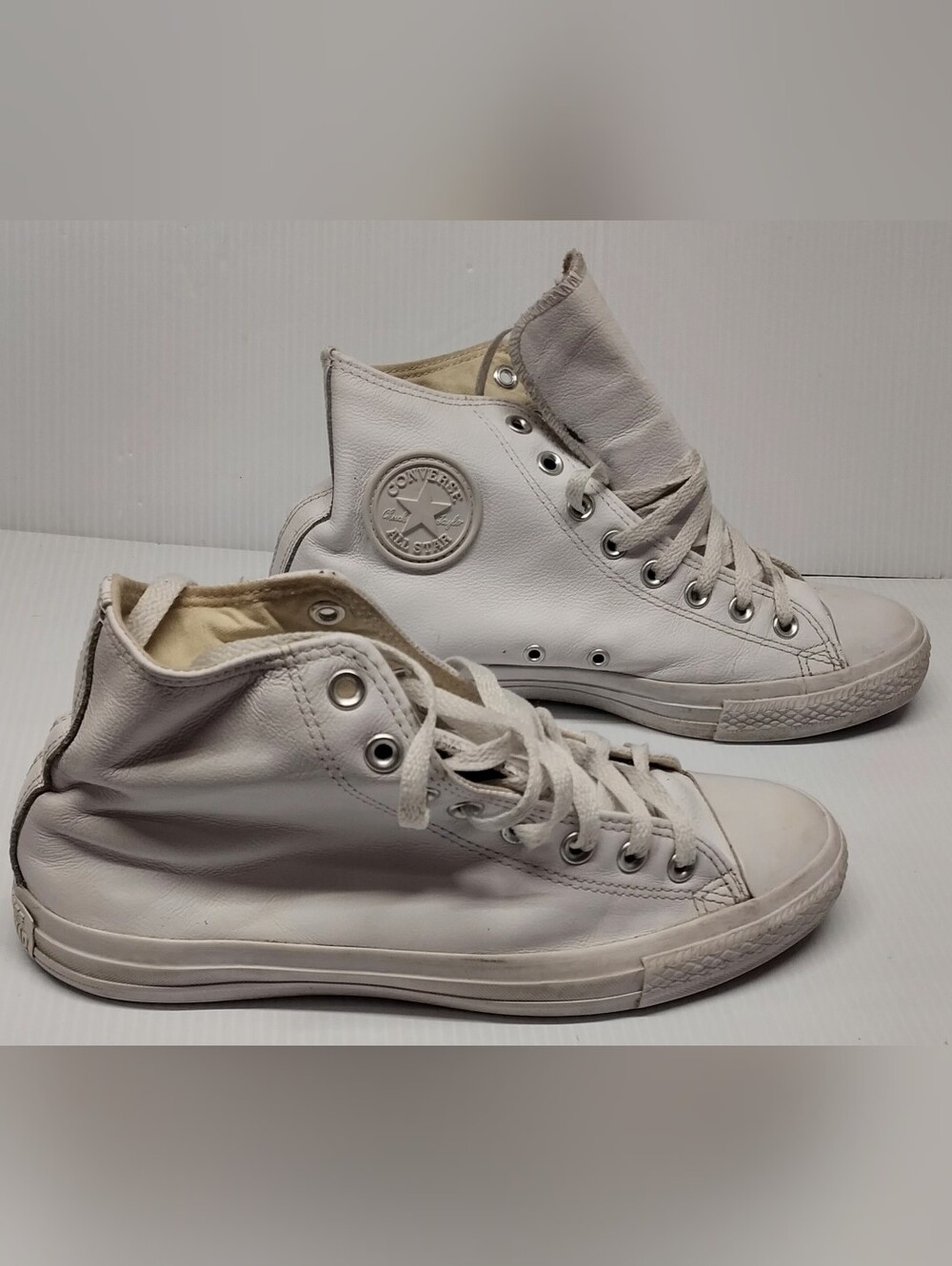 Converse Chuck Taylor All Star Leather High Top White Men8.5  Women10.5  1T406